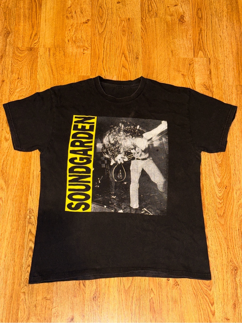 Y2K VTG SOUNDGARDEN Louder Than Love Graphic Tee Men’s LARGE